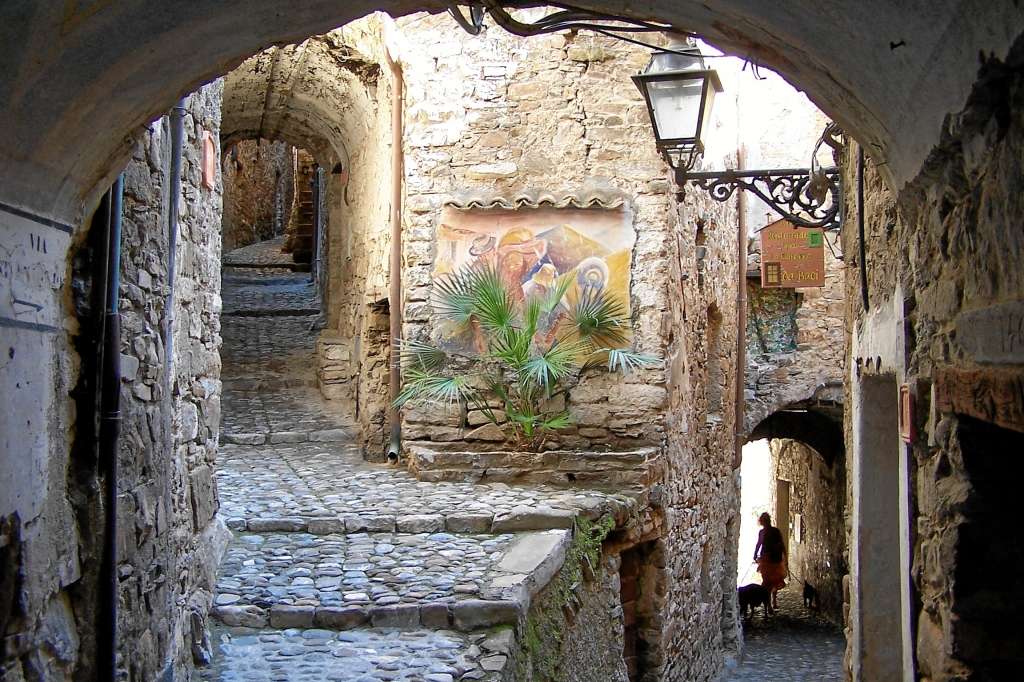 Borgo di Apricale