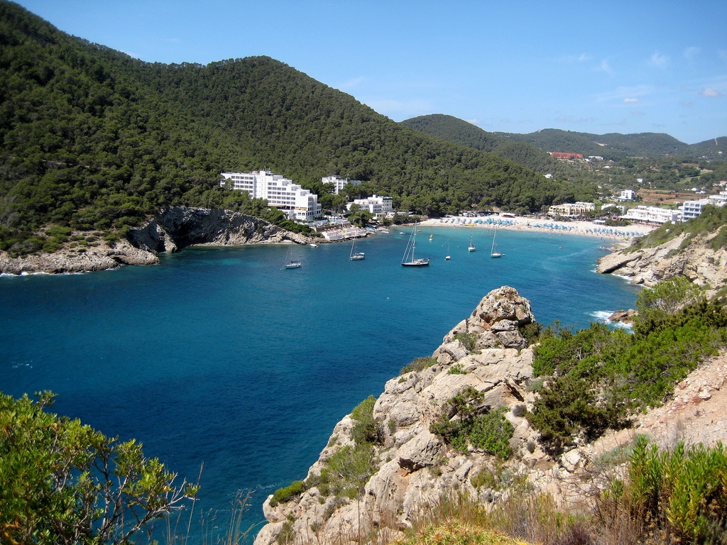 Cala Llonga a Ibiza
