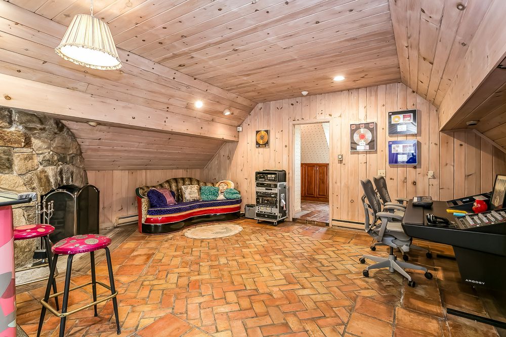 In vendita la splendida villa di Cyndi Lauper in Connecticut (9)