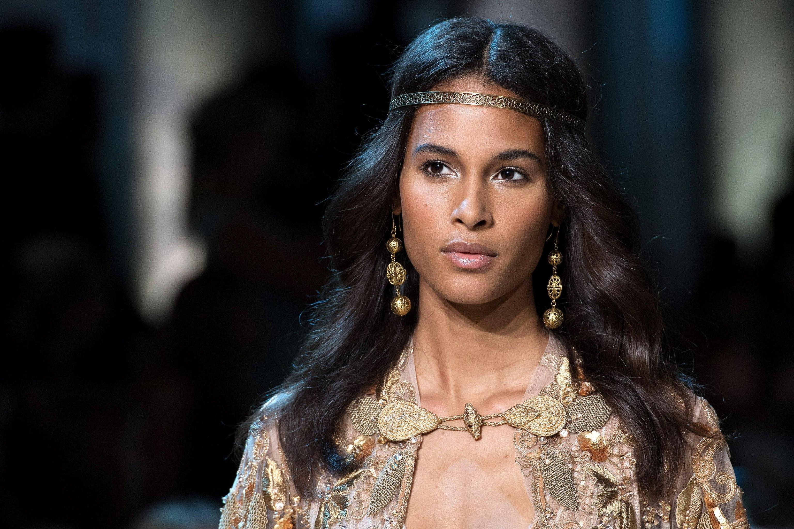 Elie Saab Runway Paris Fashion Week Haute Couture F/W 2017/18