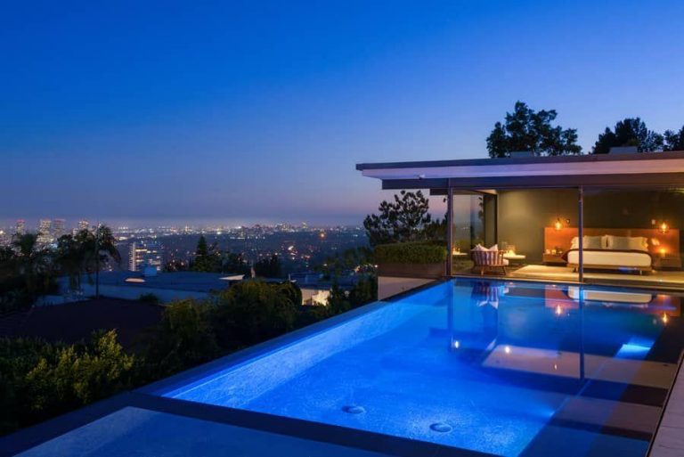 La splendida villa di Matthew Perry a Downtown LA (8)