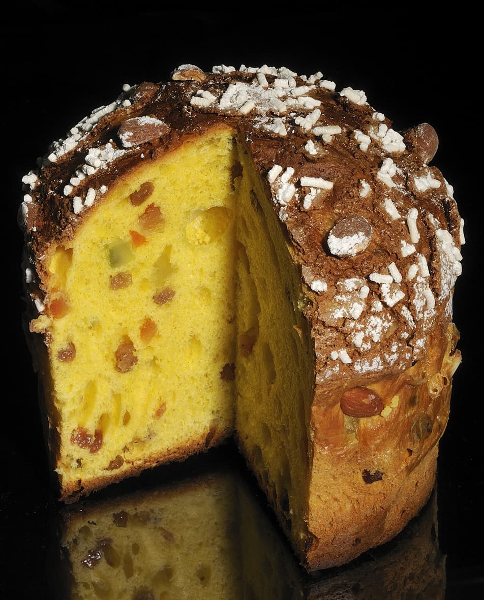 Il Panettone classico della Pasticceria Nuovo Mondo