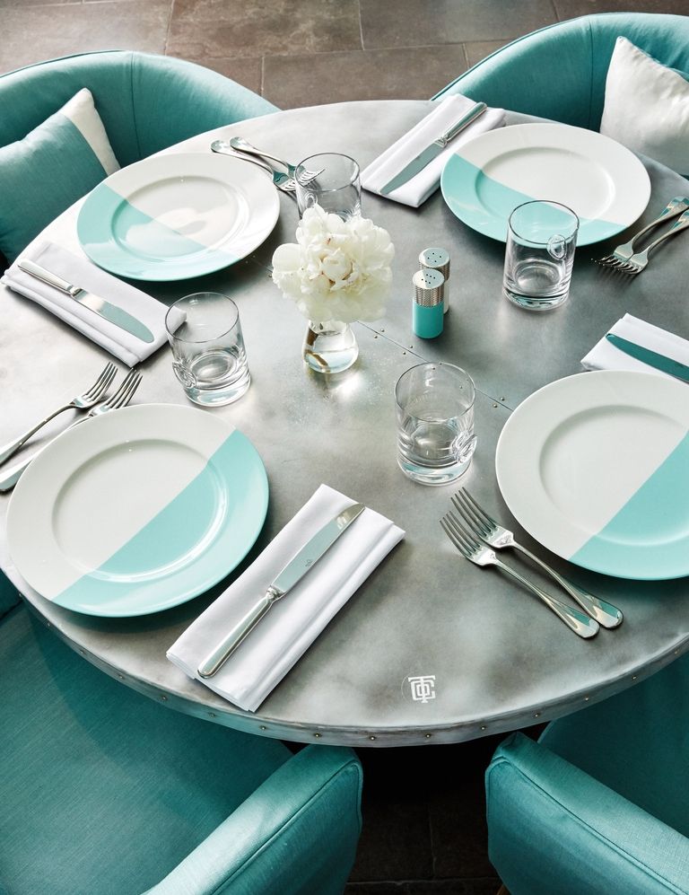 hbz tiffanys blue box cafe 02 1510175610