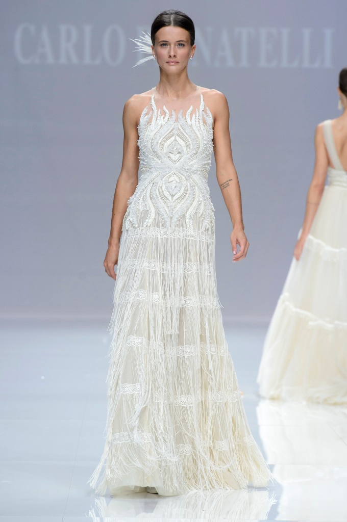 Abito da sposa boho chic in pizzo Carlo Pignatelli