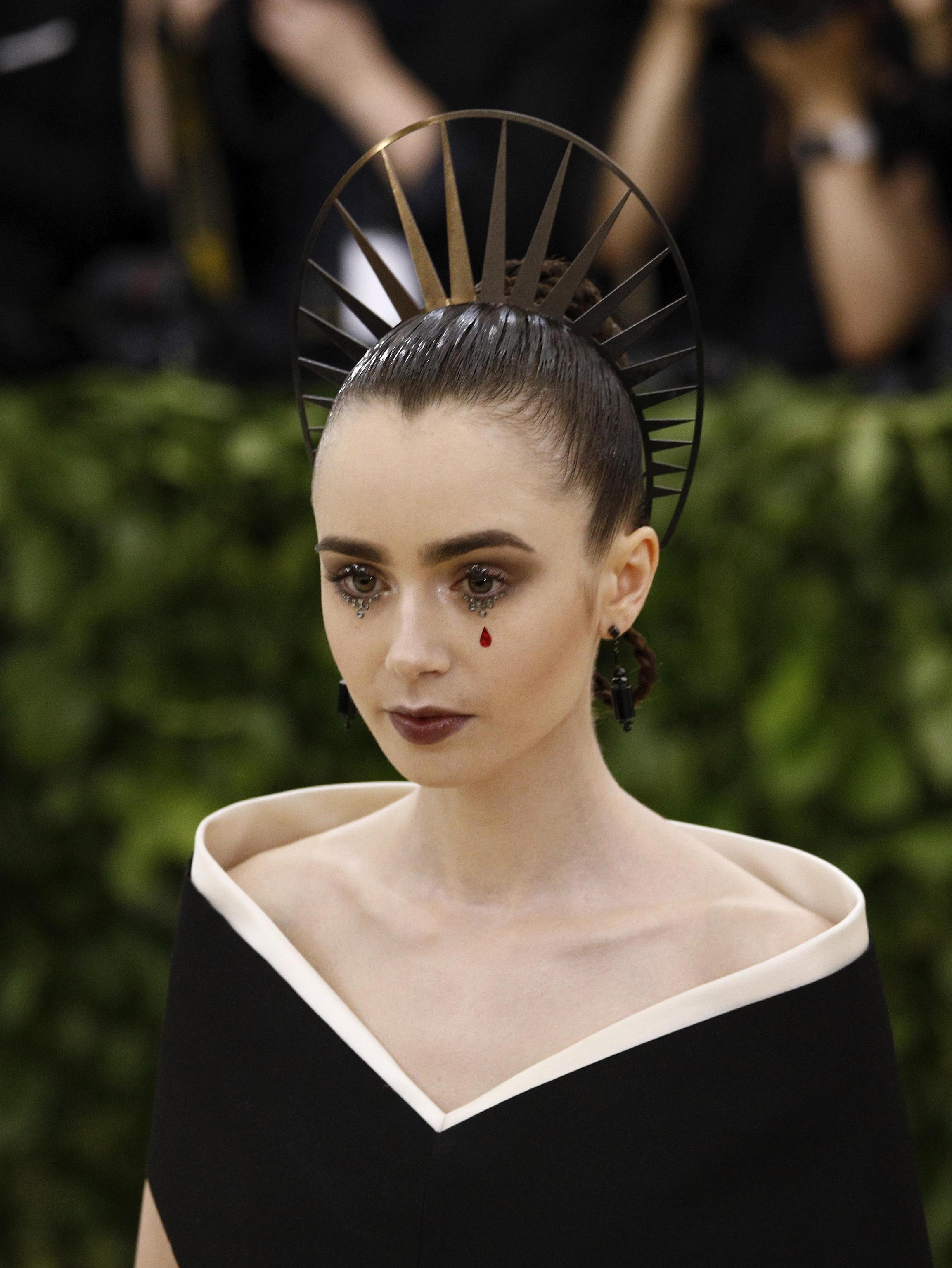 I gioielli di Lily Collins