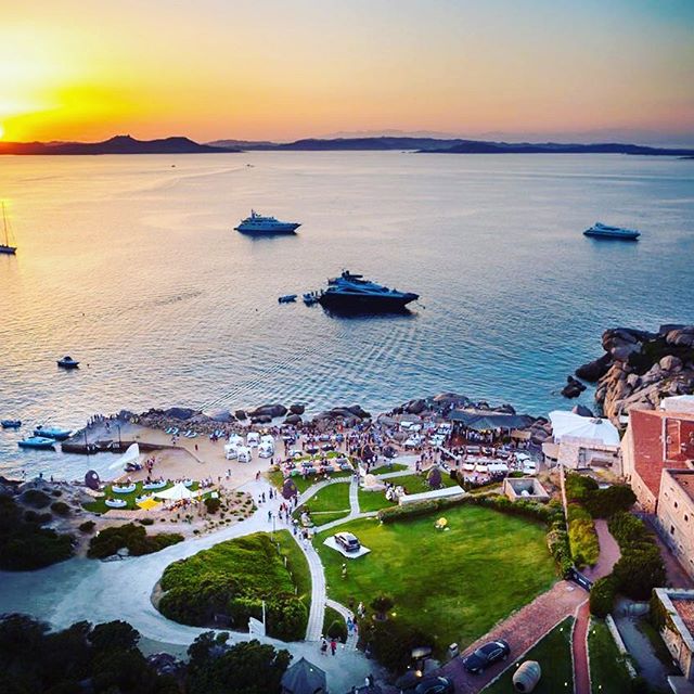 Phi Beach, Sardegna