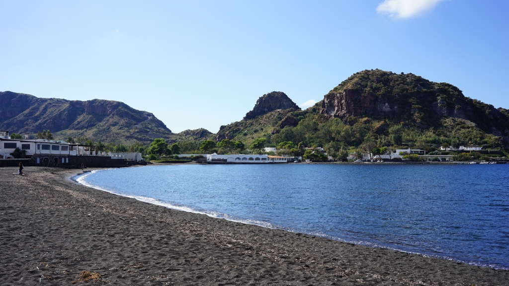 spiagge nere in italia e europa spiagga di vulcano