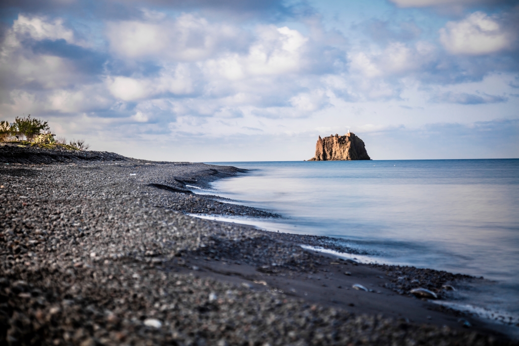 spiagge nere italia europa spiaggia di stromboli