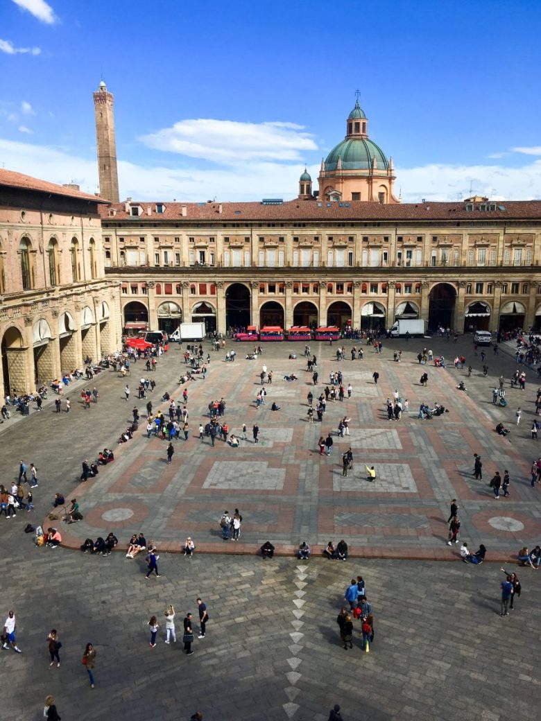 vista Bologna piazza maggiore