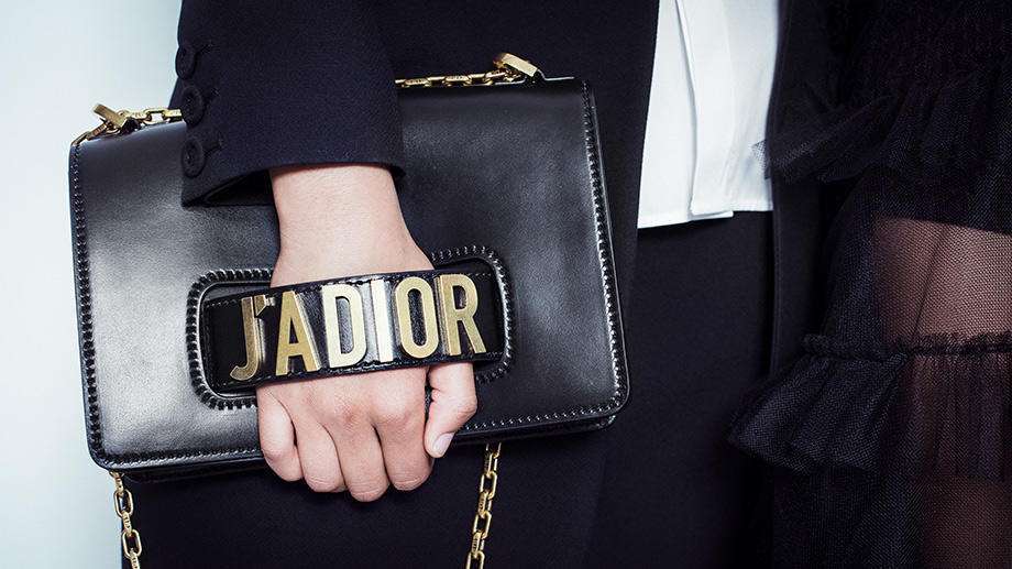 Dior presenta J’Adior, la collezione di accessori per la Primavera-Estate 2017 [FOTO]