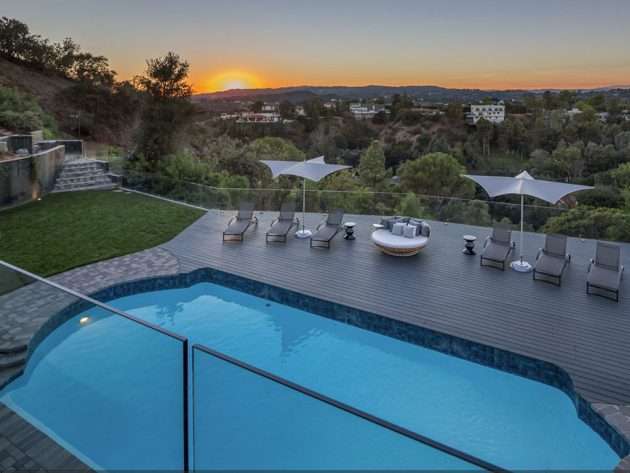 John Legend e sua moglie comprano la casa di Rihanna