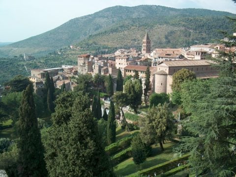 Tivoli, una meraviglie a pochi chilometri da Roma: ville, cascate e vestigia imperiali