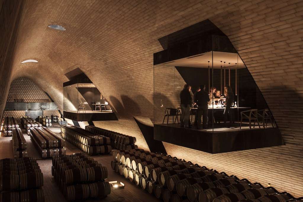 Galleria foto 'Le migliori cantine italiane, il lusso nel mondo del vino [FOTO]' - foto 1