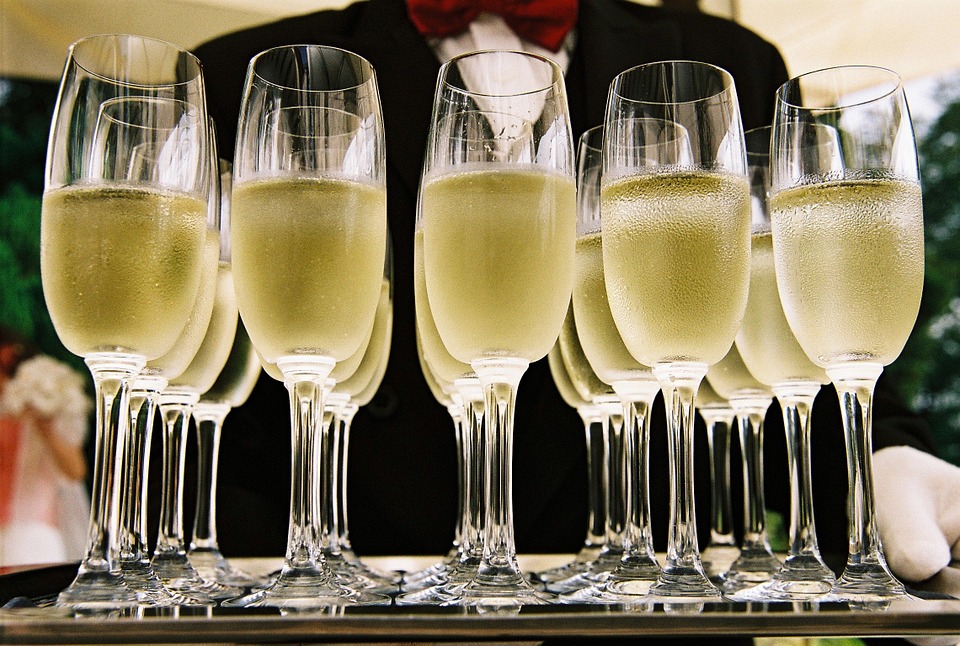Come scegliere lo champagne: la guida alla degustazione perfetta
