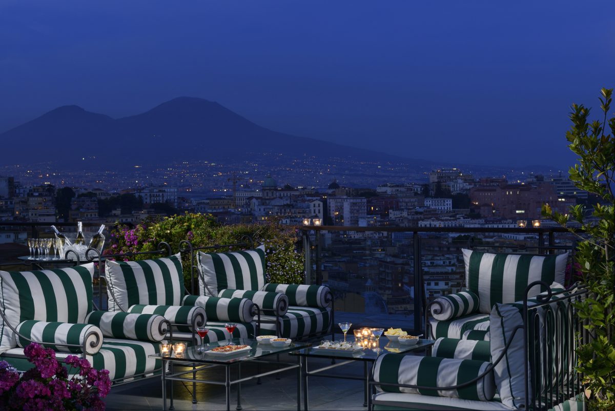 Galleria foto 'Aperitivo in terrazza a Napoli: 7 location con vista mare [FOTO]' - foto 5