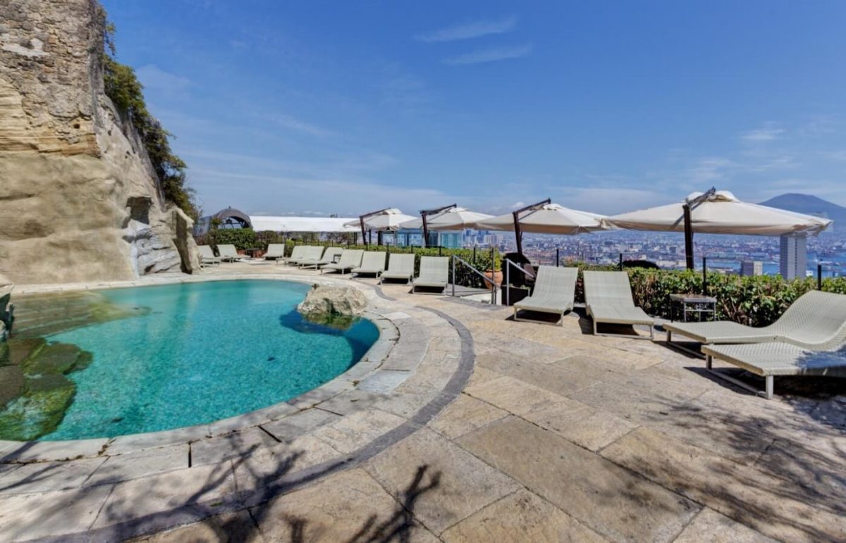 Galleria foto 'Aperitivo in terrazza a Napoli: 7 location con vista mare [FOTO]' - foto 2