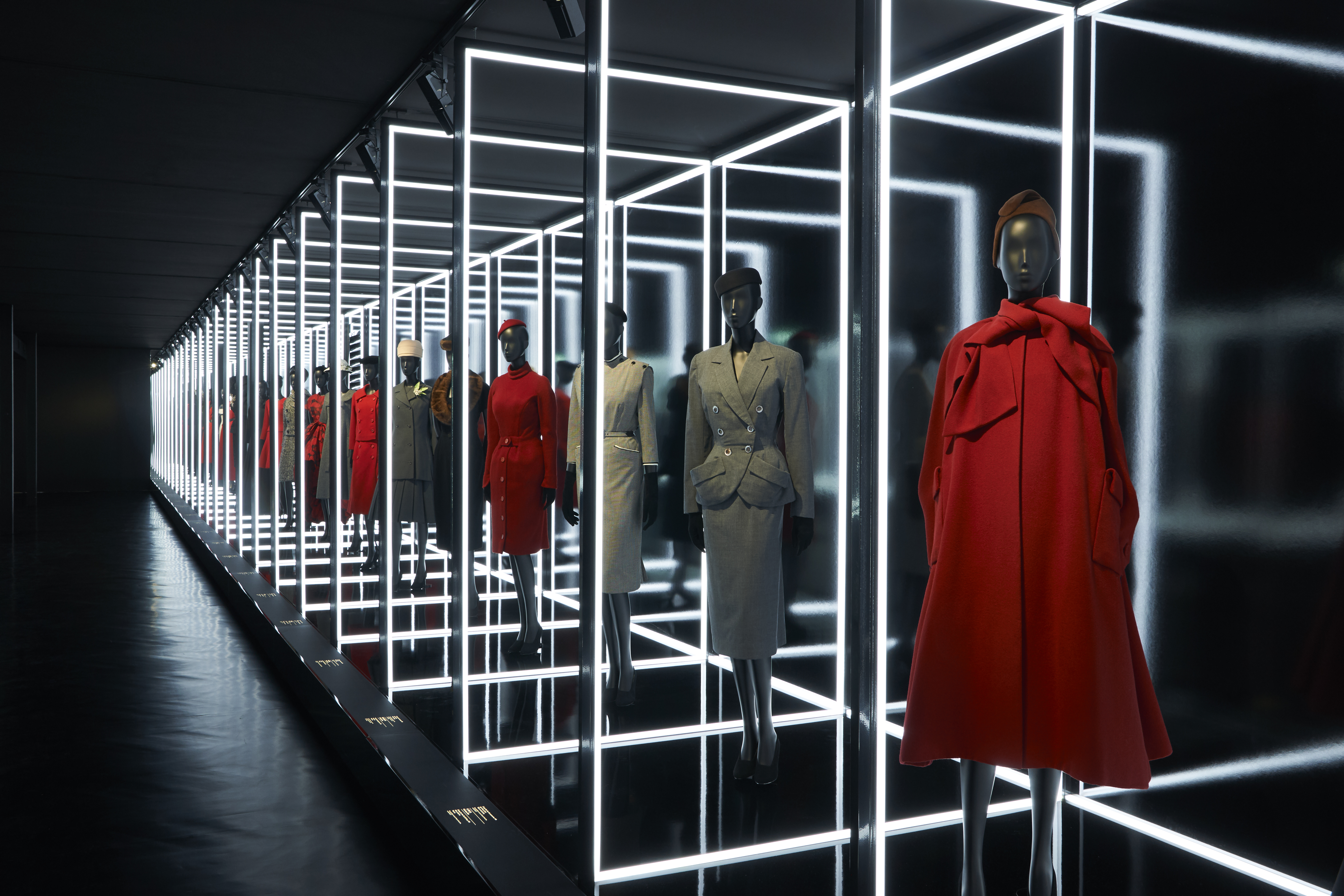 Dior Couturier Du Reve, la mostra dedicata ai 70 anni della maison