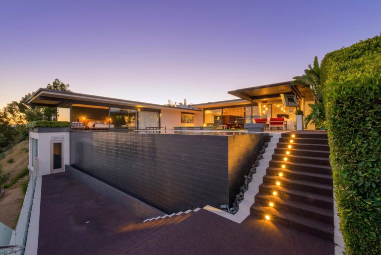 La splendida villa di Matthew Perry a Downtown LA