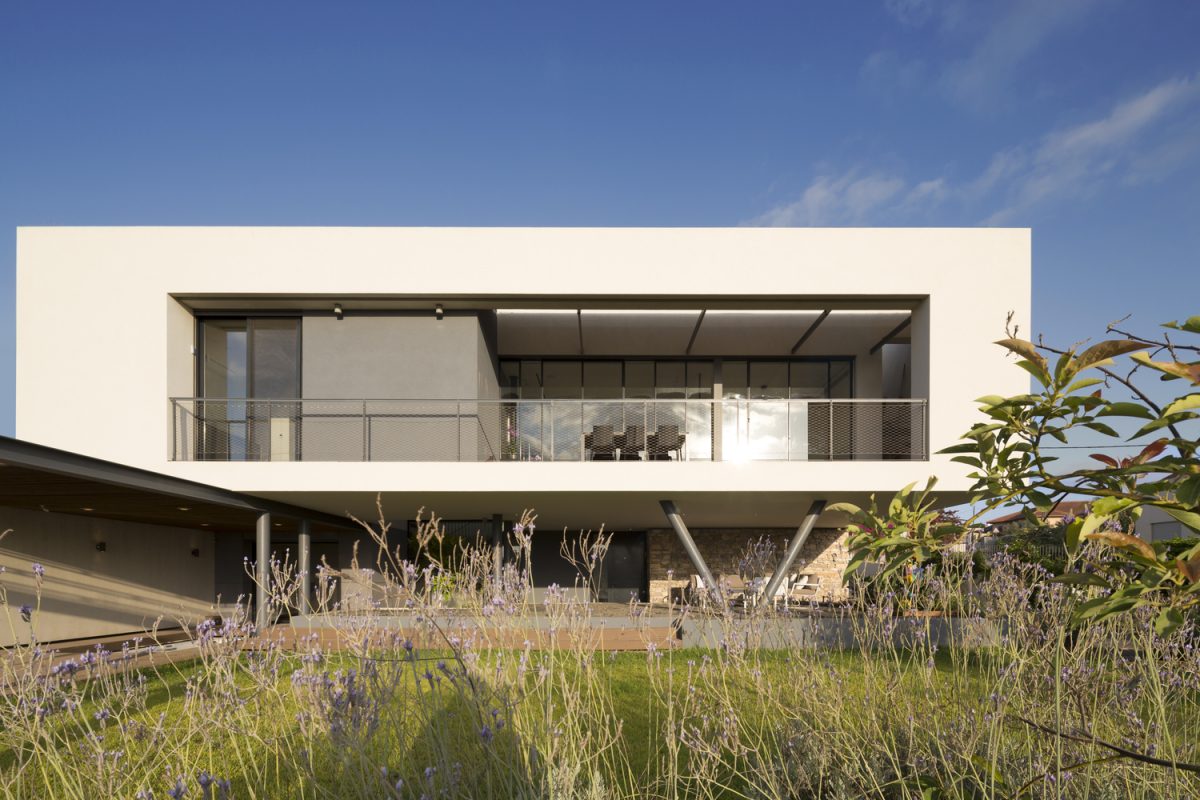 Un residence ultramoderno in Israele di fronte al mare di Galilea