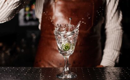 Come si beve il gin? Trucchi e consigli per la degustazione