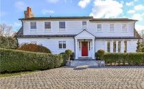La nuova casa di Anne Hathaway: una tenuta nel Connecticut acquistata per oltre 2 milioni di euro!