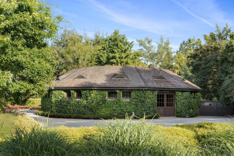 Galleria foto 'Michelle Pfeiffer vende la sua casa di Woodside per 23,9 milioni di Euro' - foto 7