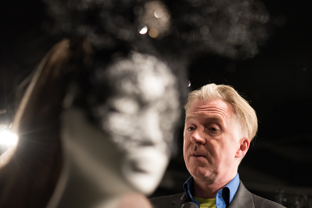 Philip Treacy, l’uomo che veste le teste dell’aristocrazia (e non) con cappelli e fascinator