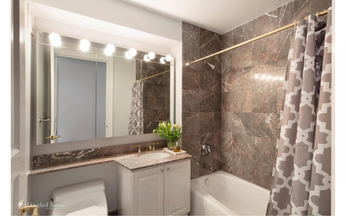 Galleria foto 'Sul mercato la casa newyorkese di Ramona Singer' - foto 1