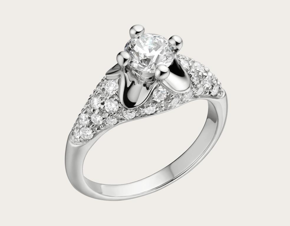 Anello di fidanzamento Bulgari Corona con diamanti