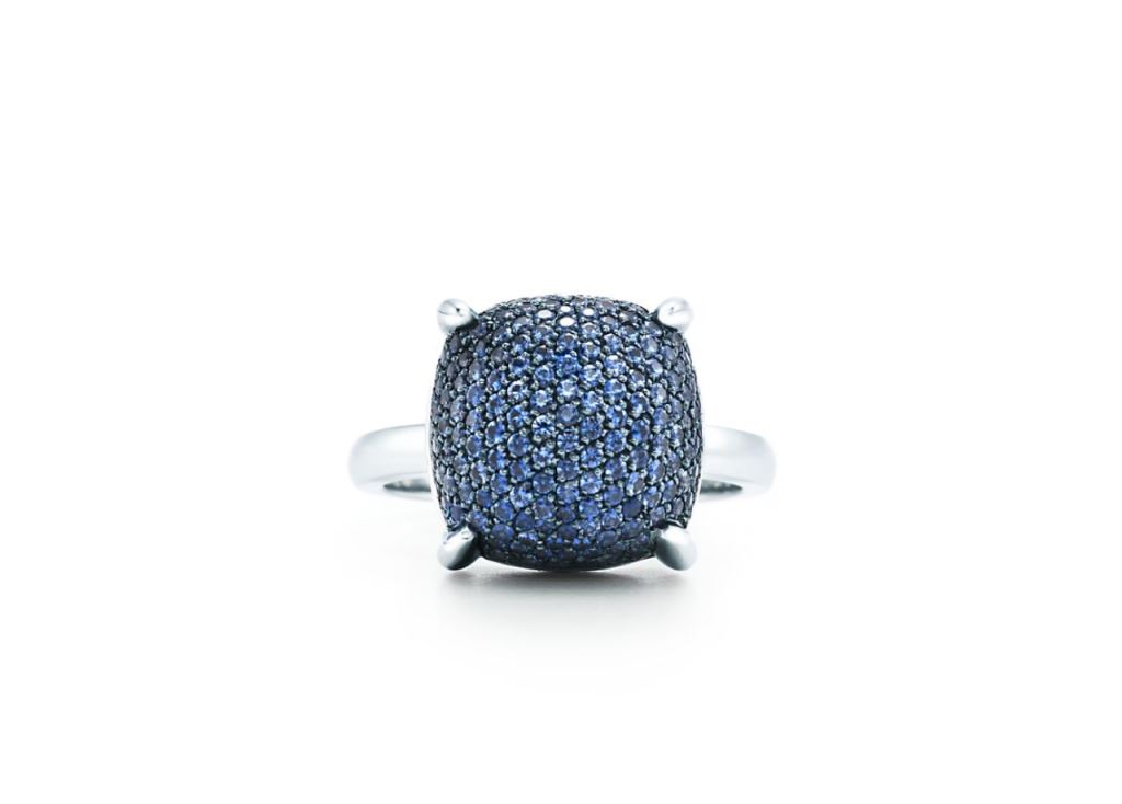 Anello di fidanzamento Tiffany in oro bianco con zaffiri 2018 2019
