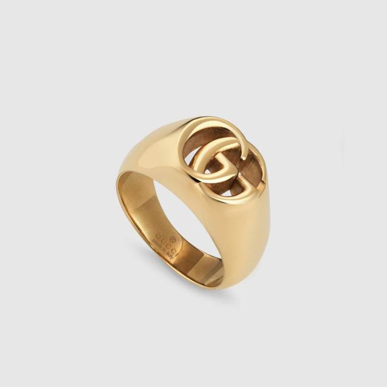 Anello uomo Gucci Chevalier in oro giallo con GG Running