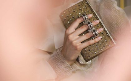 Borse eleganti inverno 2019: da Chanel a Bulgari, i modelli da cerimonia più chic [FOTO]