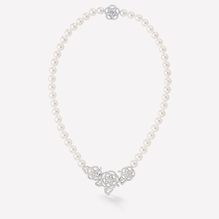 Collana Chanel in oro bianco 18 carati con perle e diamanti 2018 2019