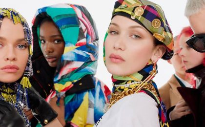 Da Gucci a Hermes e Louis Vuitton, i foulard firmati più belli per l’inverno 2019 [FOTO]