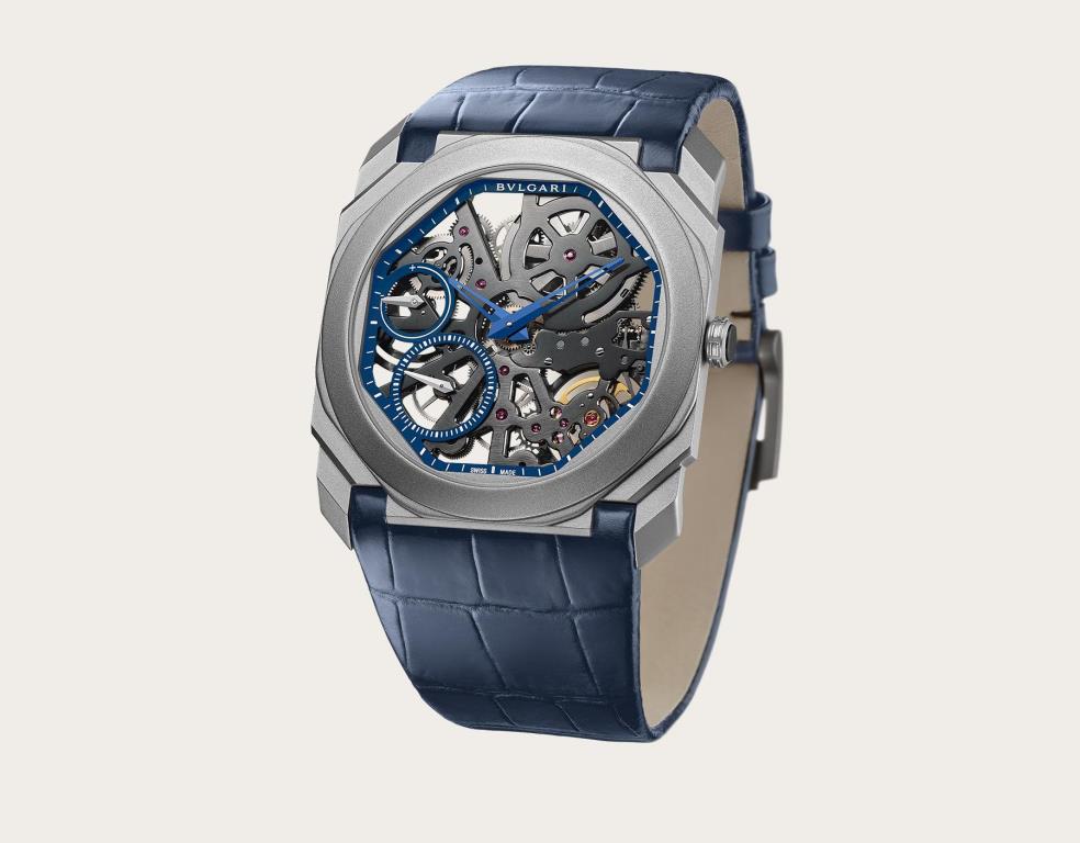 Orologio da uomo Bulgari Octo Finissimo in alligatore blu