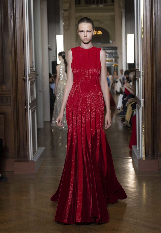 Abito da sera rosso Valentino vestiti natale 2018