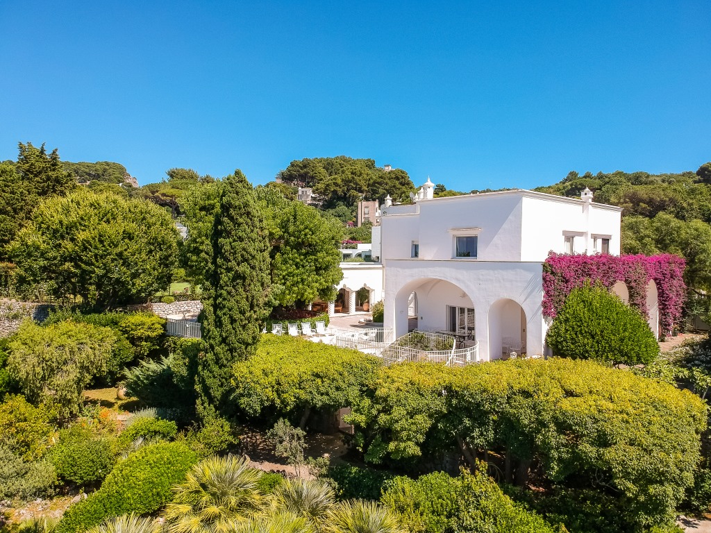 Galleria foto 'In vendita  la villa a Capri dove visse Totò' - foto 7