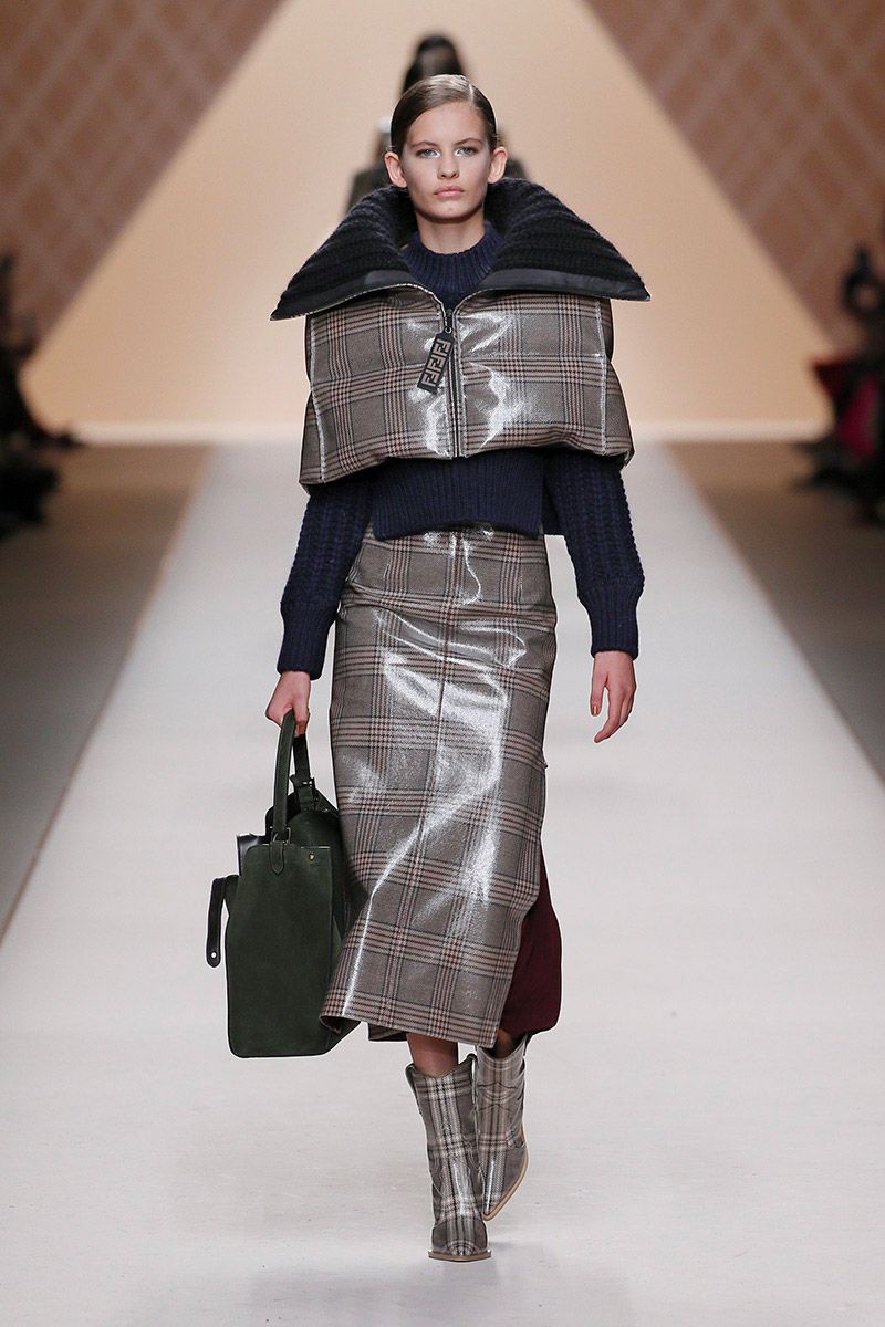Piumino stile cappa Fendi