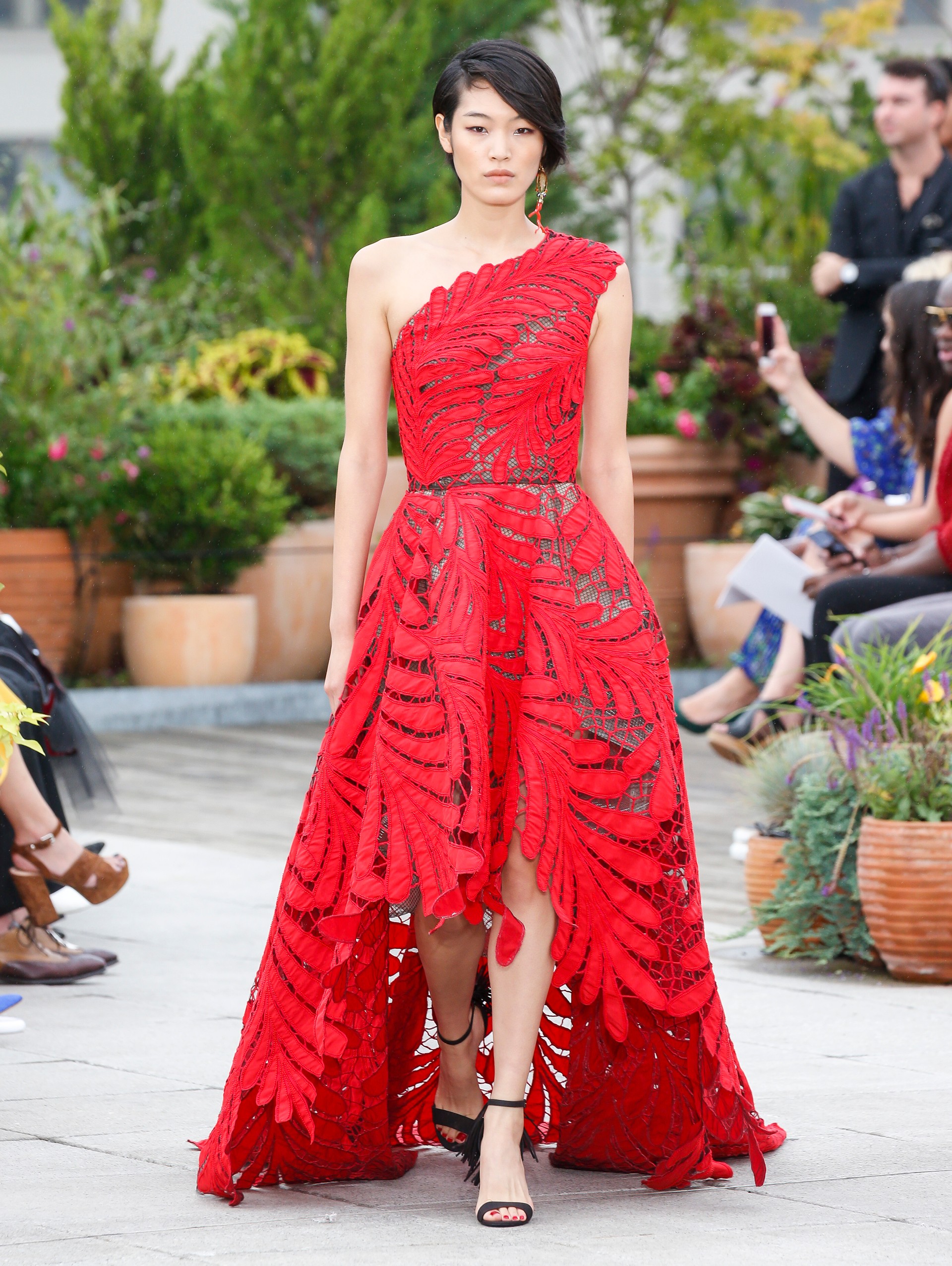 Abito da sera rosso Oscar De La Renta primavera 2019