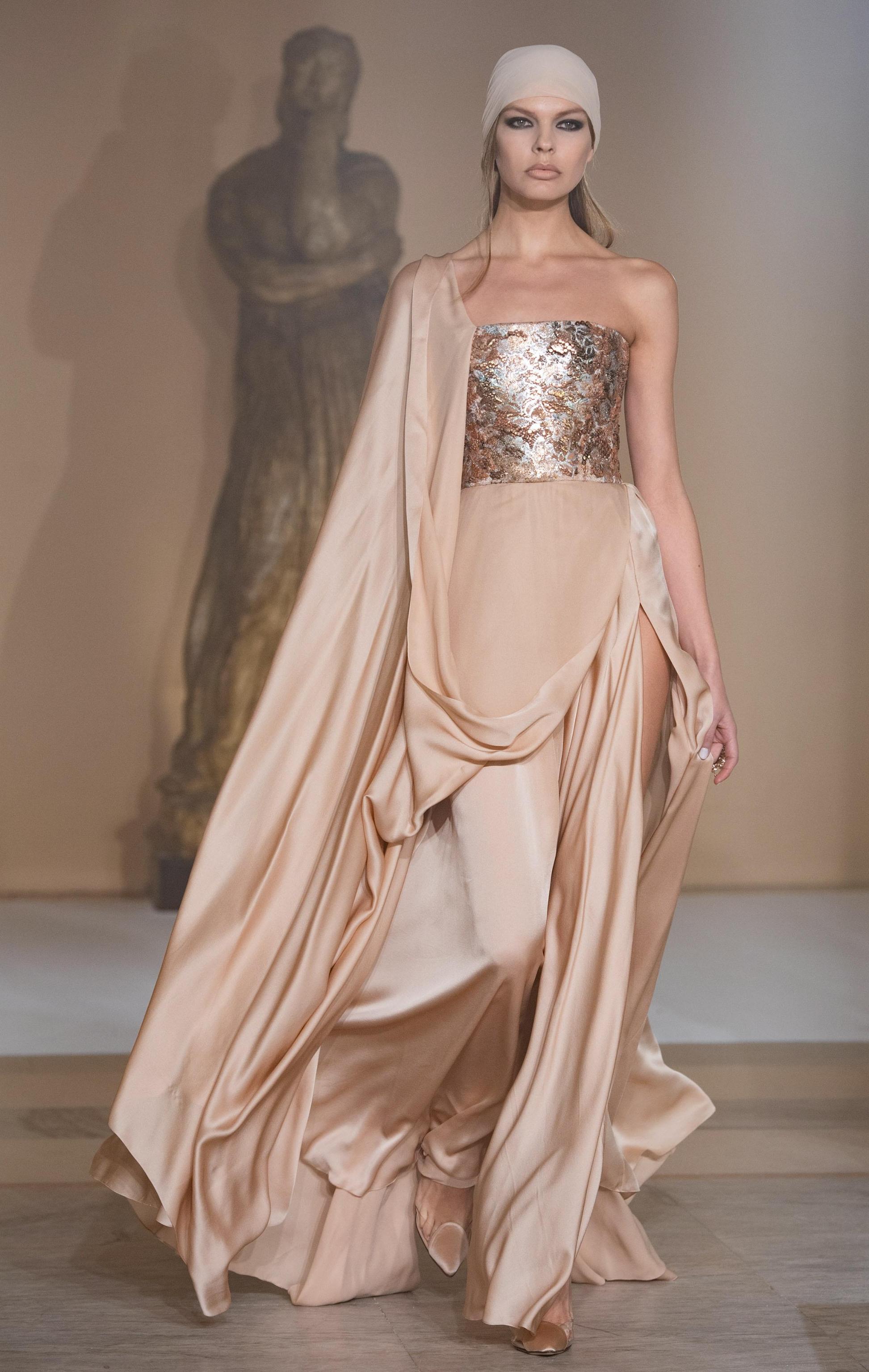 Stephane Rolland, abito rosa cipria
