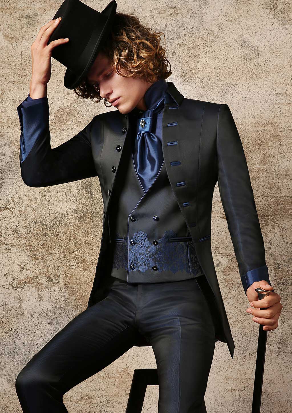 vestito elegante da uomo