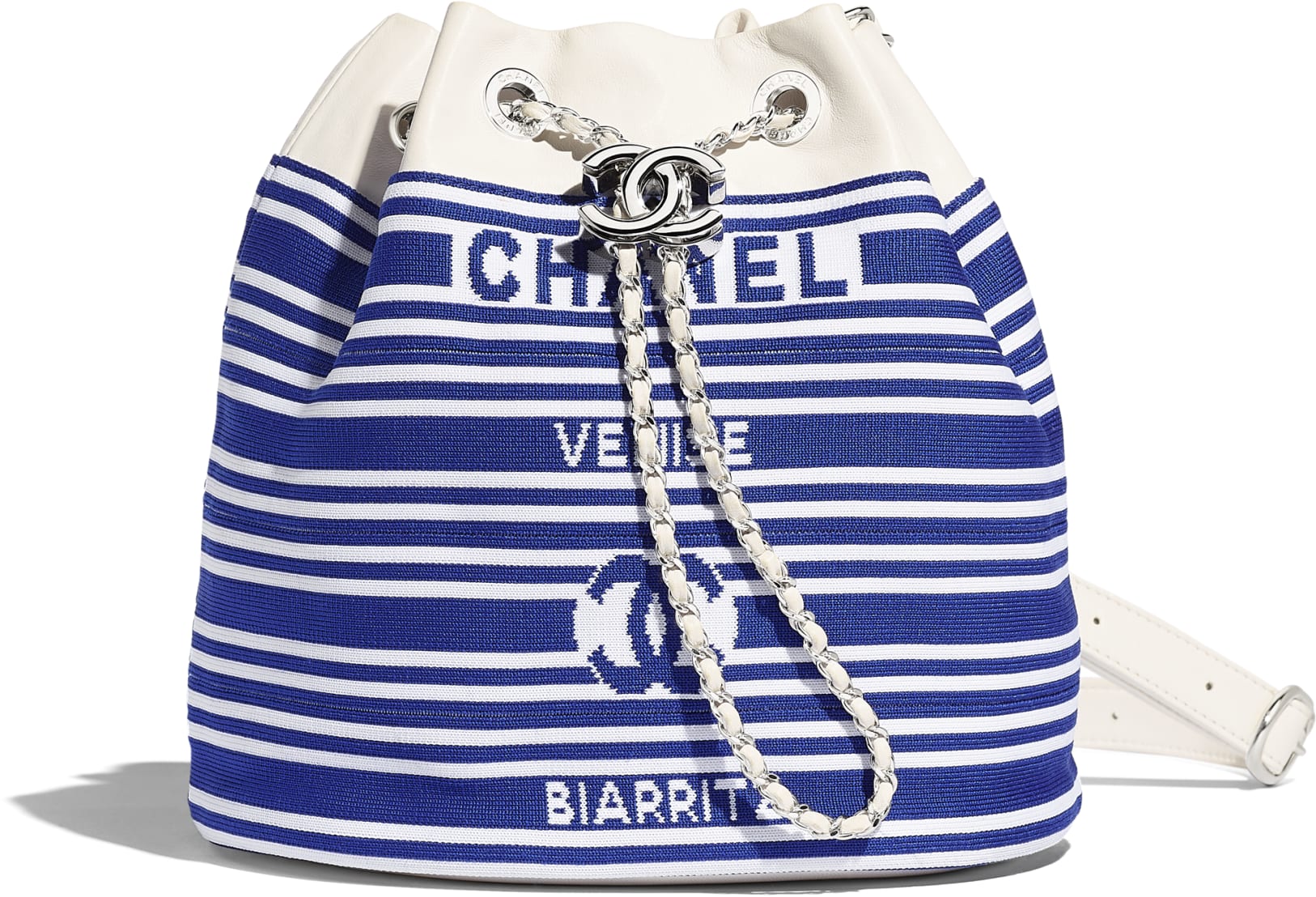 Borsa a secchiello alla marinara Chanel a 3300 euro