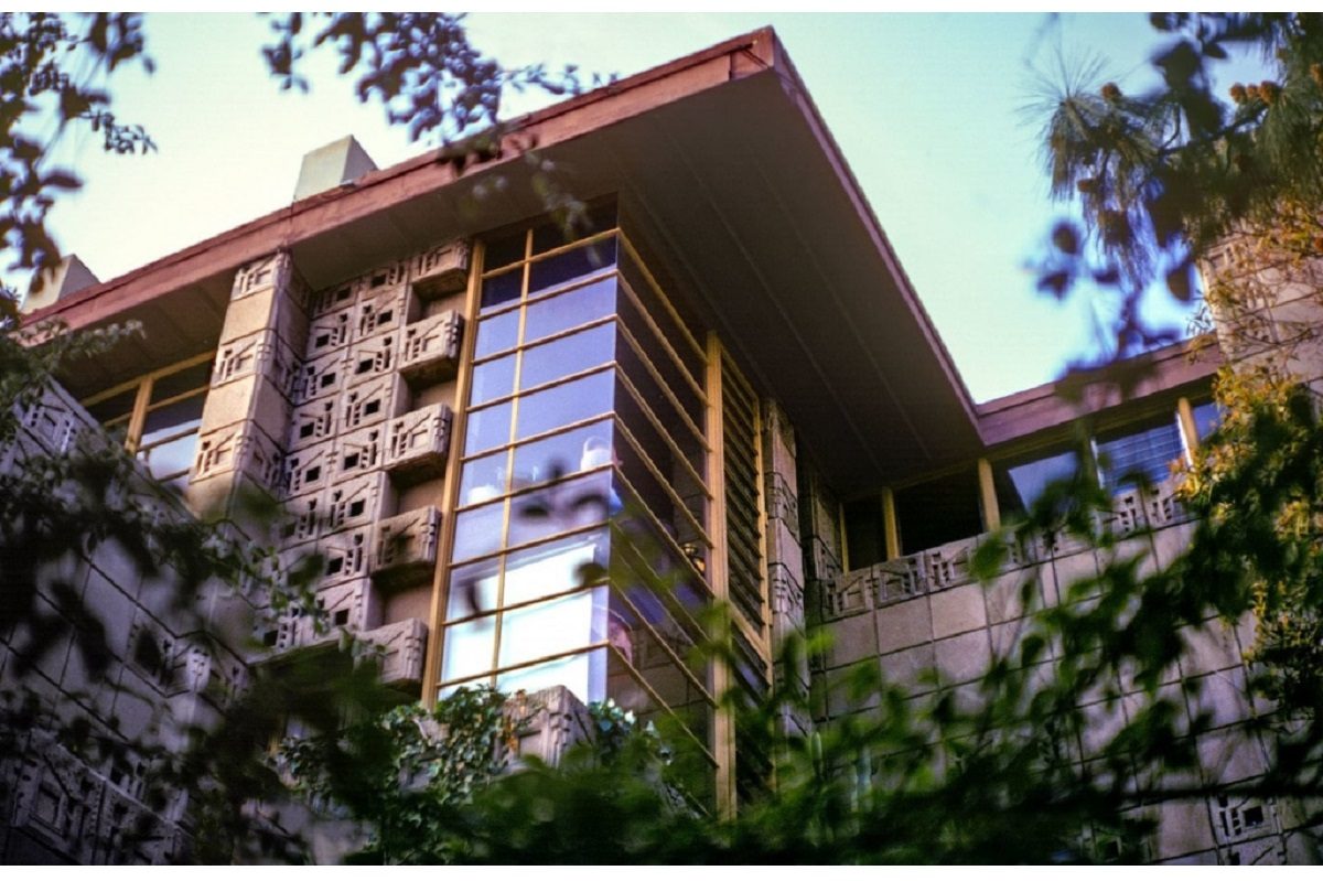 Freeman House: in vendita la casa losangelina progettata da Frank Lloyd Wright