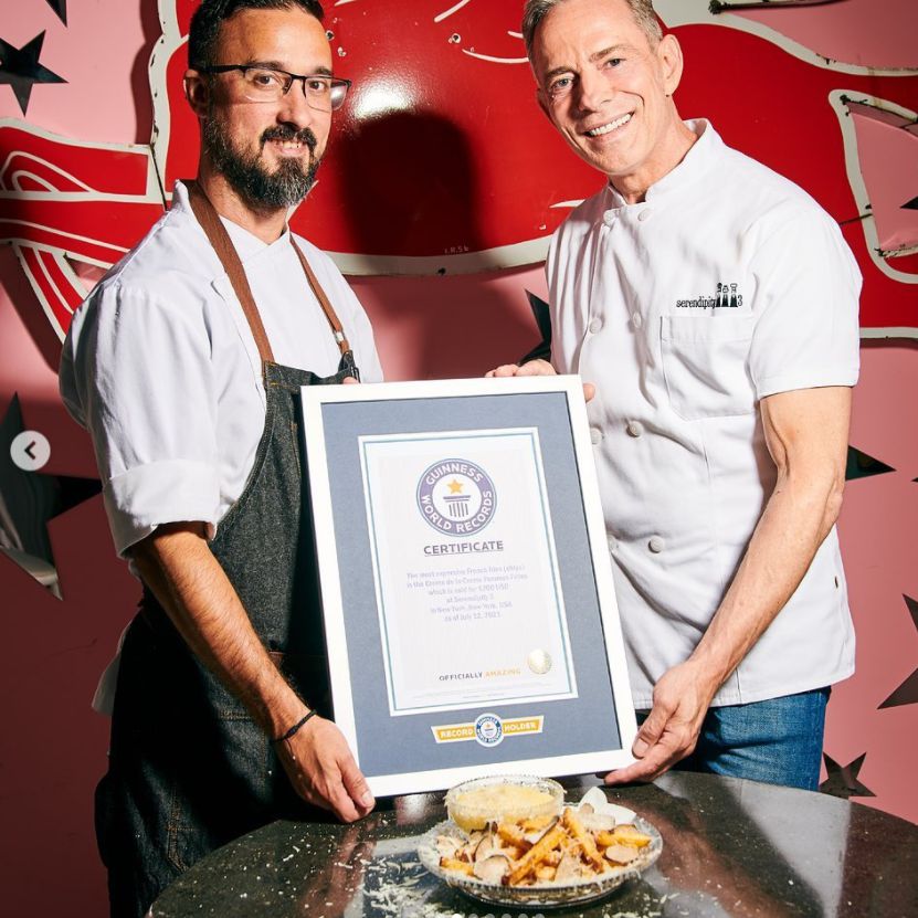 Galleria foto 'Le patatine fritte più costose al mondo realizzate con Champagne, oro e tartufo' - foto 1