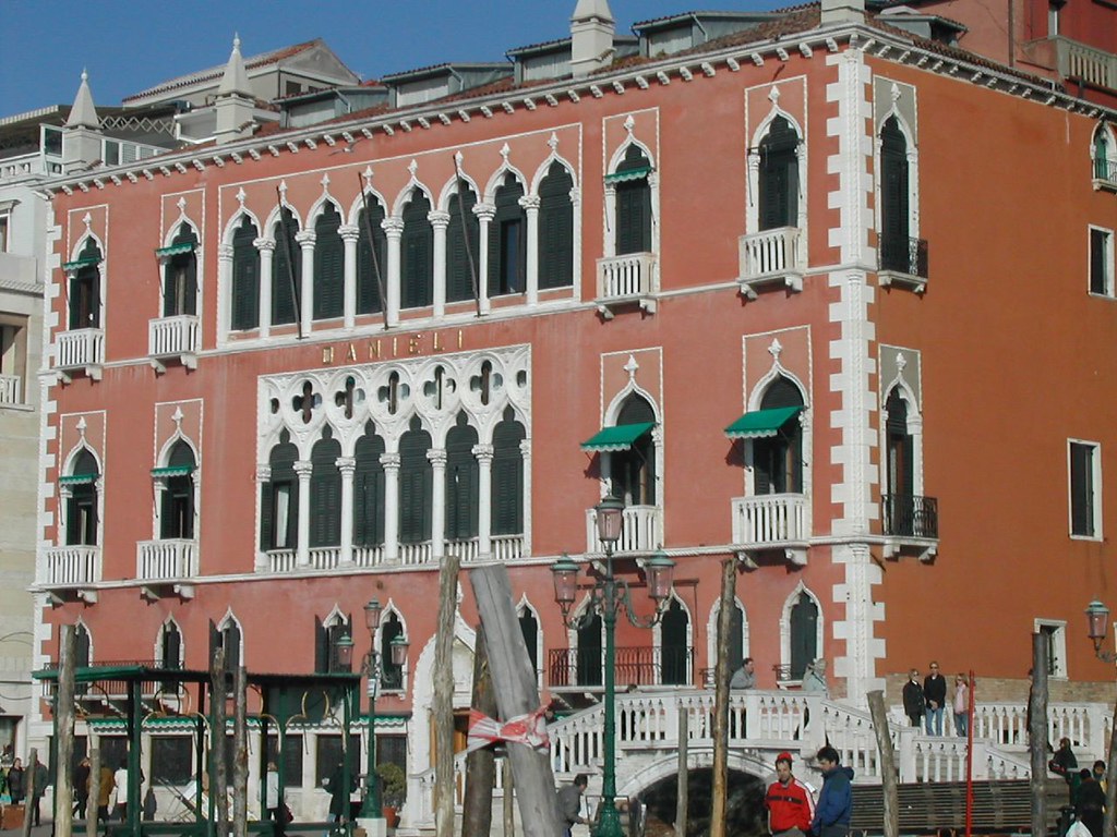 Galleria foto 'Mostra del Cinema di Venezia: Hotel e Location Extra Lusso che accoglieranno Vip ed Eventi patinati!' - foto 4
