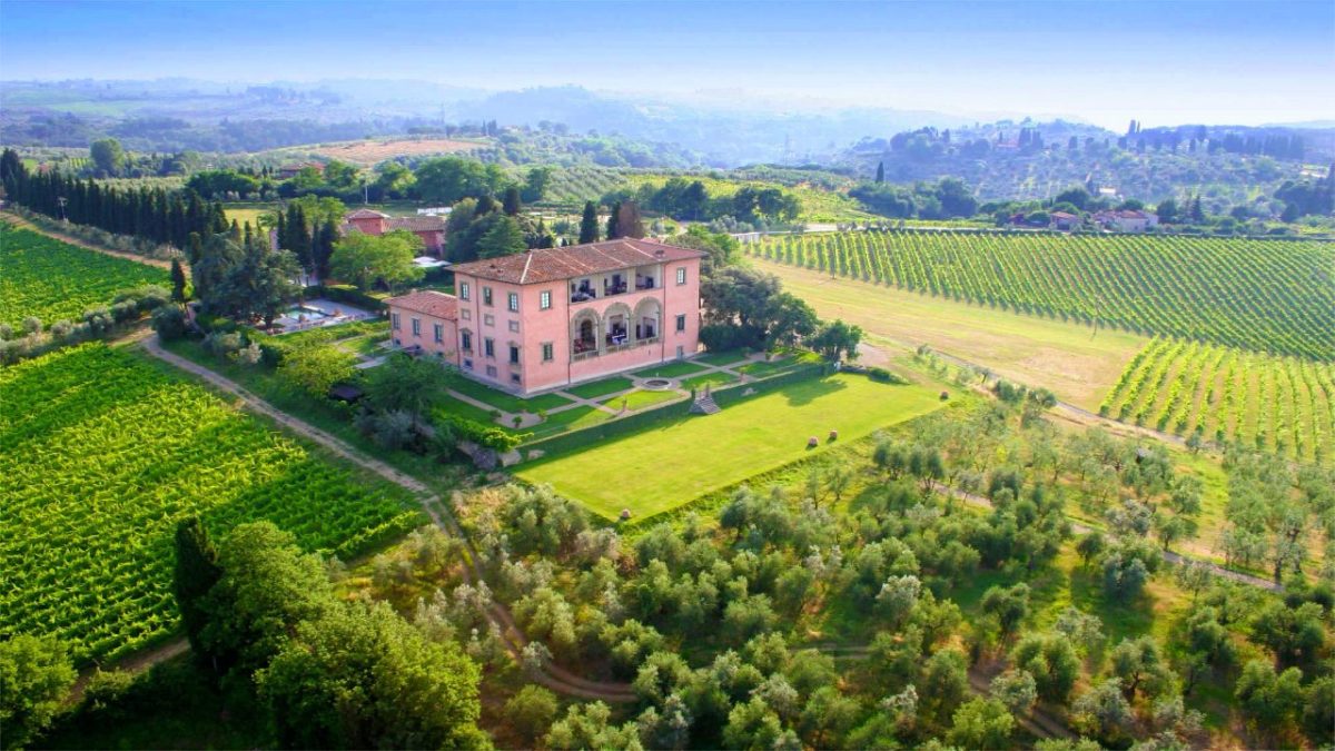 Villa Mangiacane, progettata da Michelangelo, è uno Small Luxury Hotel che offre Experience uniche!