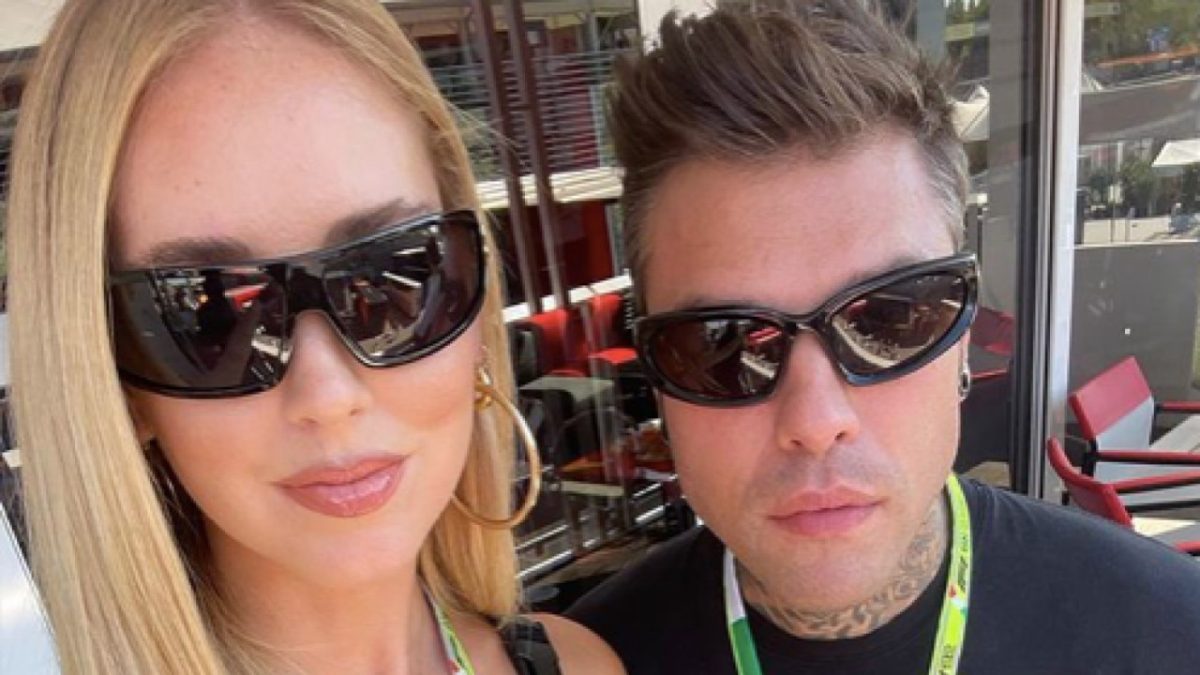 Chiara Ferragni e Fedez nella scuderia Ferrari: il cantante ne possiede una da 400mila euro