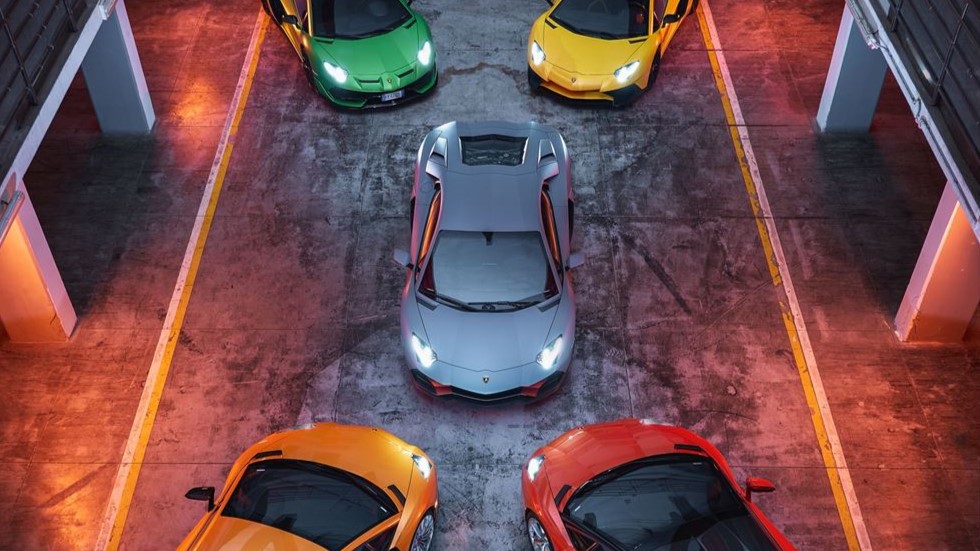 Galleria foto 'Addio Lamborghini Aventador! Termina la produzione dell’iconica V12 “pura”' - foto 3