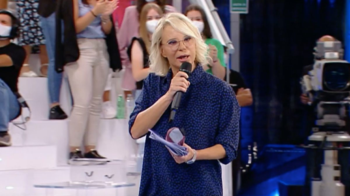 Maria De Filippi, per la prima puntata di Amici sceglie un capo di lusso