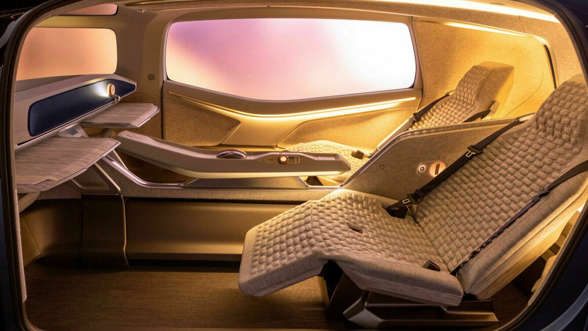 Galleria foto 'Volkswagen presenta Gen.Travel, l’auto elettrica per viaggiare nel Futuro' - foto 1